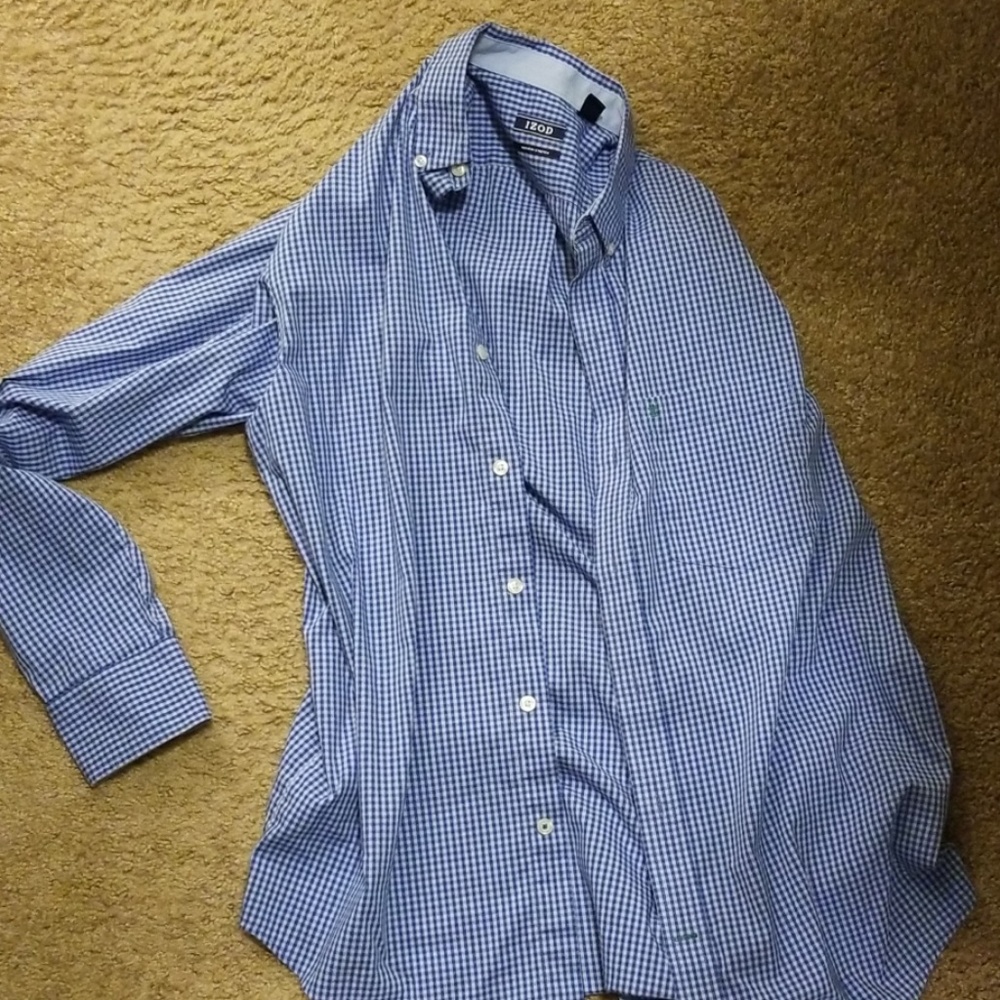 4 Dress Shirts